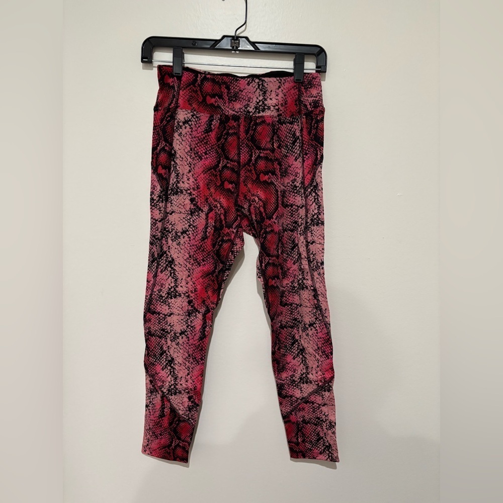 Pink Victoria’s Secret leggings size medium